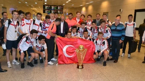 Trabzon'dan Dünya Şampiyonu Dönüşü