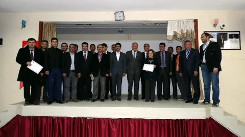 Öğretmenler Osmanlıca Sertifikalarını Aldı