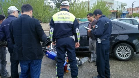 Adıyaman'da Motosiklet ve Otomobil Çarpıştı