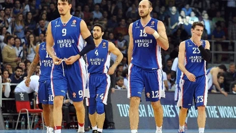Anadolu Efes Euroleague'den Elendi