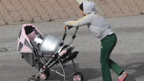 Kayseri'de Bebek Arabası Şaşkınlığı