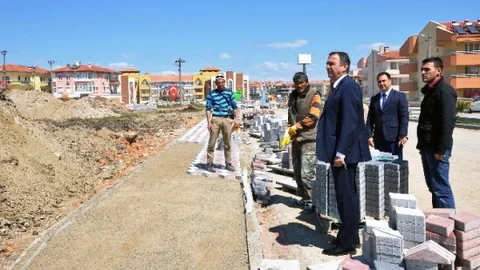 Ayvalık'ta Kaldırım Çalışmaları Başladı