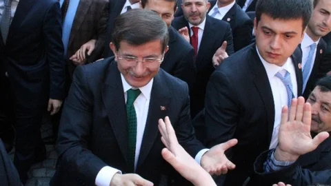 Başbakan Davutoğlu Konya'da Esnaf Ziyareti Yaptı