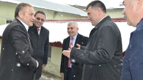 MHP Adayları Erzurum'da Esnafı Ziyaret Etti