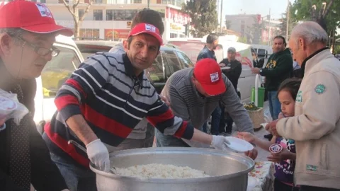 Bilecik'te Pilav Dağıtımı Yapıldı