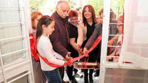 Bayraklı'da Keçe Tasarım Sergisi Açıldı