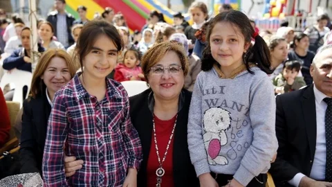 Konak'ta 23 Nisan Coşkusu Devam Ediyor