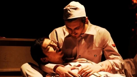 Bodrum'da Duygusal Tiyatro Gösterimi