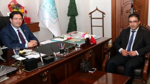 Aksaray'da Başkan Yazgı'ya Teşekkür Plaketi