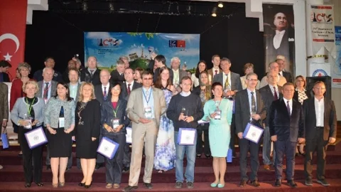 Genç Bilim İnsanları Kuşadası'nda Buluştu