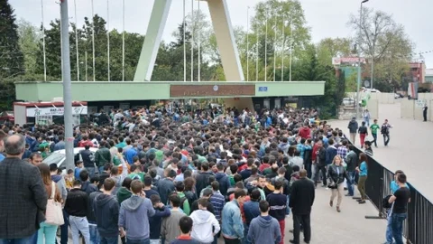 Bursa'da Fenerbahçe İçin İzdiham Yaşandı