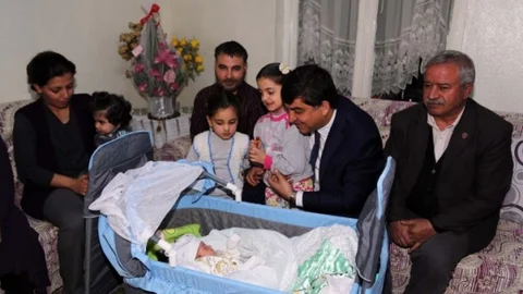 Şehitkamil'de 5 Bininci Bebek Ziyareti