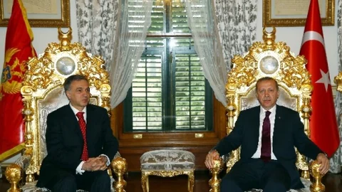 Cumhurbaşkanı Erdoğan Karadağ ile Görüştü