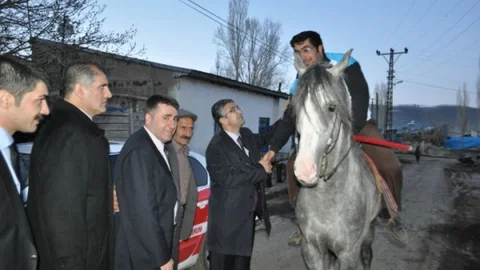 MHP Adayları Erzurum'da Esnafla Buluştu