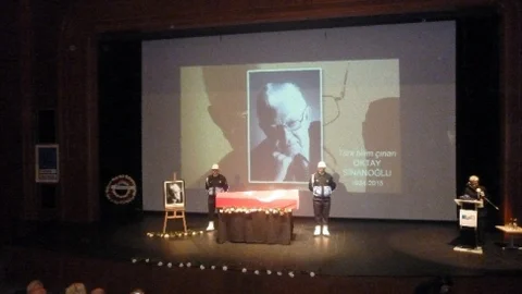 Prof. Dr. Oktay Sinanoğlu'na Veda Töreni