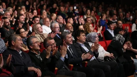 Bekir Ünlüataer Kayseri'de Konser Verdi