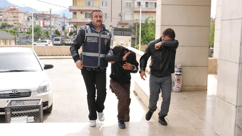 Alanya'da Motosiklet Hırsızları Yakalandı