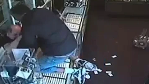 Hırsız Kuyumcuyu Soymaya Çalıştı