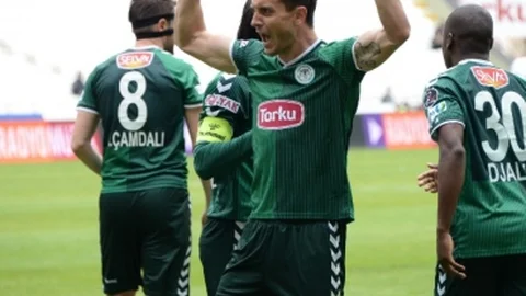 Dimitar Rangelov Takımını Sırtlıyor