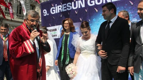 Giresunlular İstanbul'da Düğün Geçidi Yürüttü