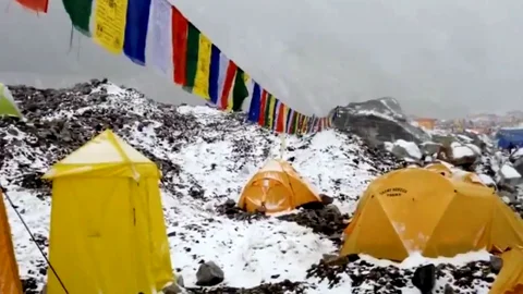 Everest’te Çığ Faciası Görüntülendi