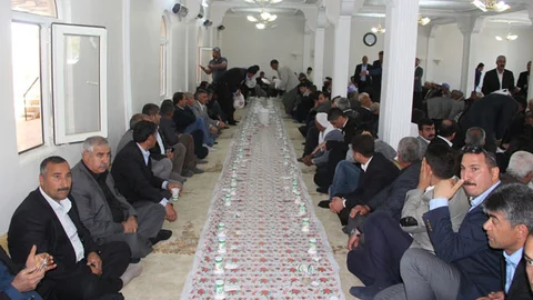 Husumet Barış Yemeğiyle Son Buldu