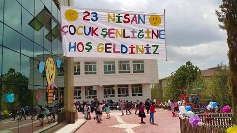 Diyarbakır'da Çocuk Şenliği Coşkusu