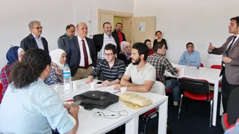 Gaziantep'te Genç Girişimciler Eğitiliyor
