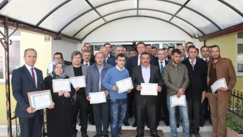 Yozgat'ta Açıköğretim Lisesi Mezunları Diplomalarını Aldı