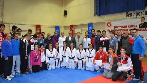 Adıyaman'da Taekwondo Şampiyonası Devam Ediyor