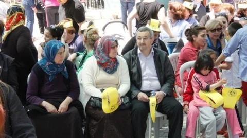 Buca'da Neşeli Otlar Festivali