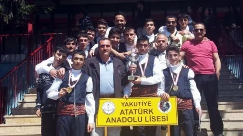 Erzurum'da Halk Oyunları Şampiyonu Oldu