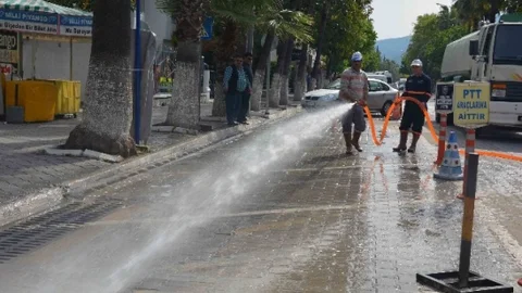 Fethiye'de Temizlik Çalışmaları Başladı
