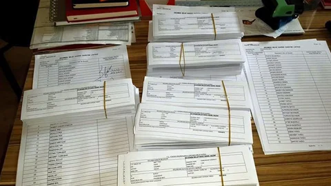 Bursa'da Seçmen Kağıtları Dağıtılmaya Başladı