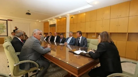 Gaziantep'te Çiftçi Sorunları Görüşüldü