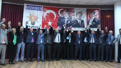 AK Parti'den Gördes'te Aday Tanıtımı