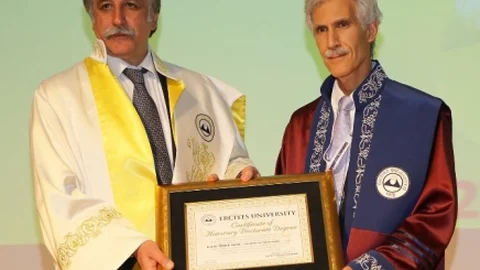 Erciyes Üniversitesi'nde Fahri Doktora Töreni Düzenlendi