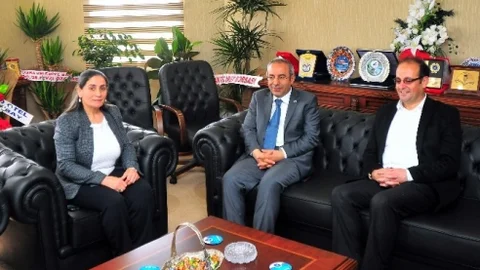 İpekyolu Belediyesi'nden Rektör Battal'a Ziyaret