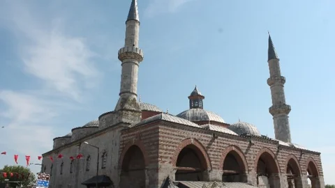 Gurbetçiler Edirne'de Teheccüd Namazı Kılabilecek