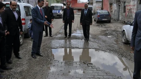 MHP Adayları Pasinler'de Ziyaretlerde Bulundu