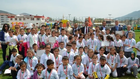 Gemlik'te Renkli Çocuk Şenliği