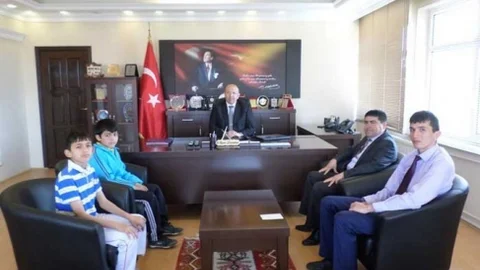 Bolvadin'de Ödüllendirilen Öğrenciler