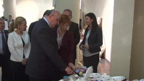 Düzce'de Yılsonu Sergisi Açıldı