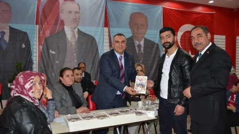 Malatya'da Yazar İsmail Gümüş Kitapseverlerle Buluştu