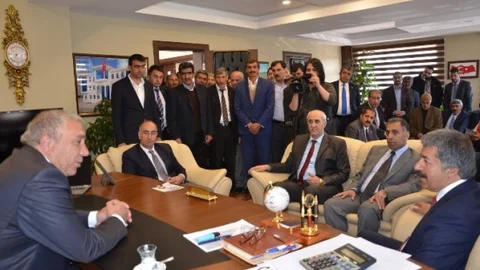 Abdurrahim Fırat Çat'ta Temaslarda Bulundu