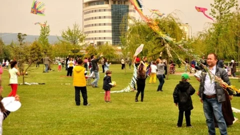 Karacabey'de Uçurtma Şenliği Yapıldı