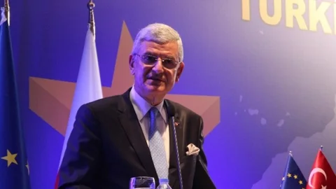 Bakan Bozkır'dan STK'lara Açık Çağrı