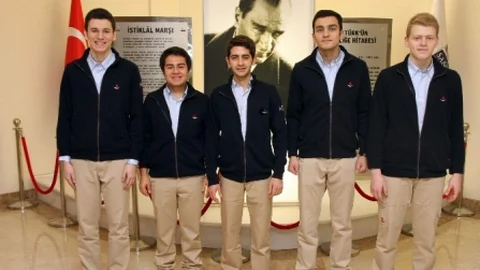 Özel Sanko Koleji Finallerde