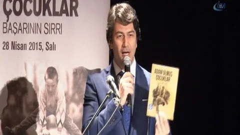 Üsküdar'da Ünlüler Kitap Projesi