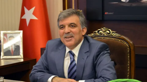 Abdullah Gül'ün Takımına Tebrik Mesajı